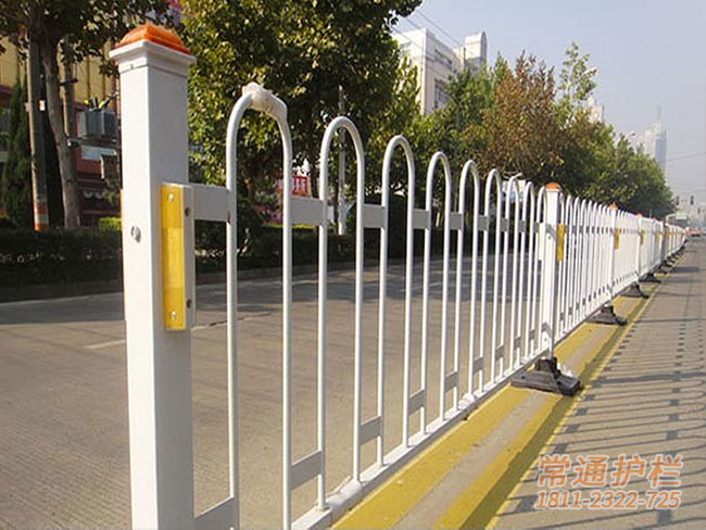 兩種常州市政道路護(hù)欄的分類(lèi)